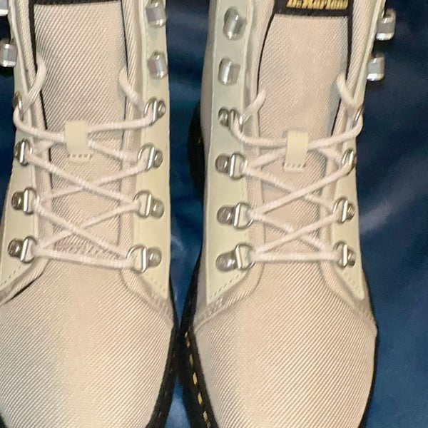 Dr. Martens COMBS W STONE color material canvas like extra tough