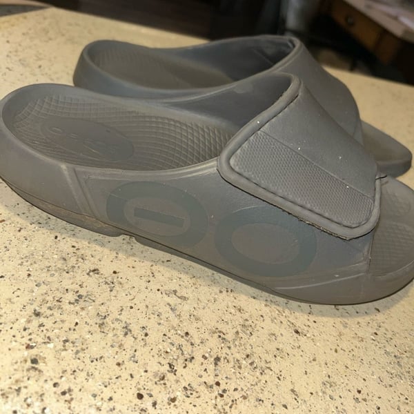 OOFOS OOahh Sport Flex Adjustable Recovery Slides Slate