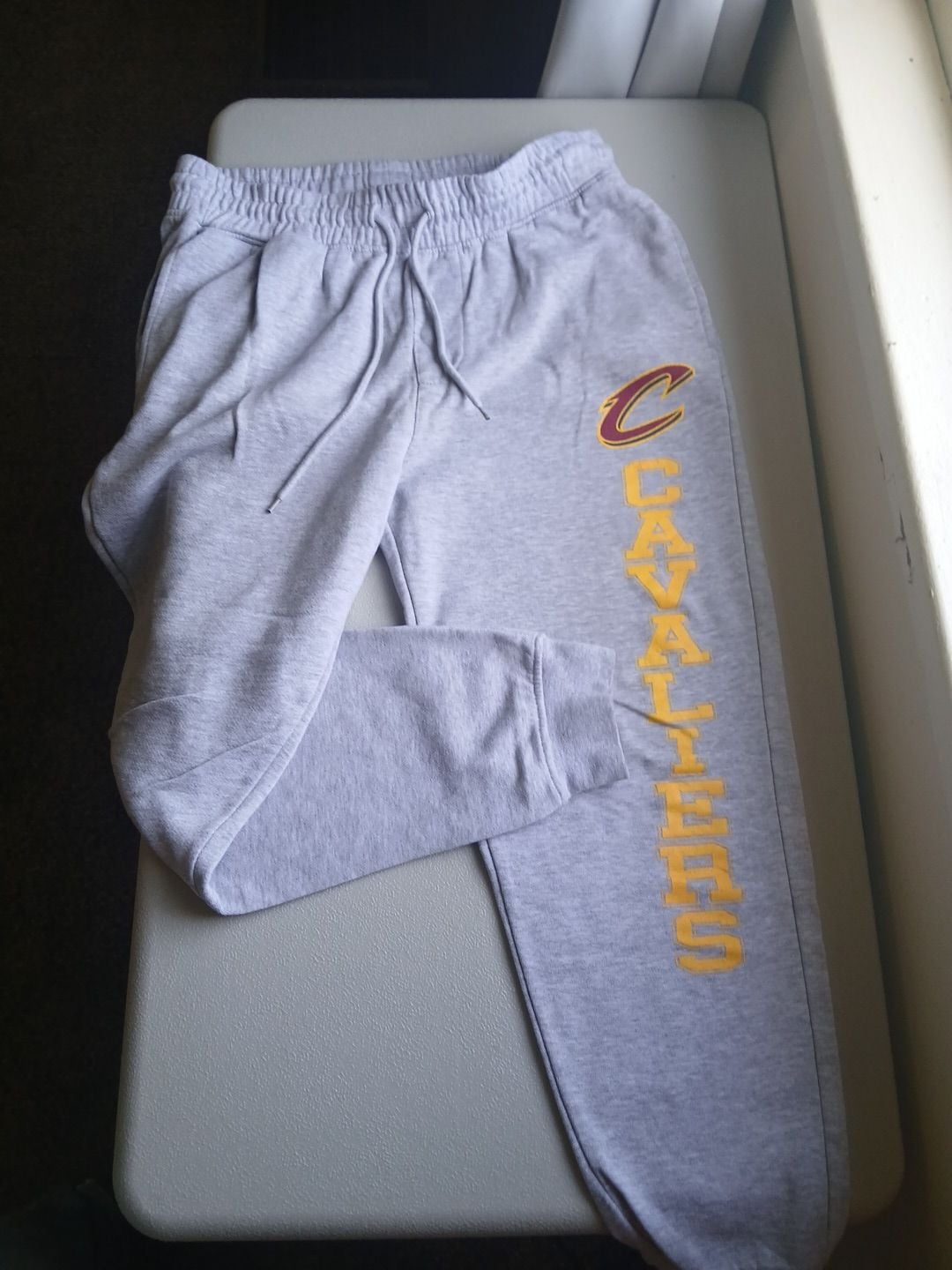 Ultra Game NBA Cleveland Cavaliers Gray Jogger Sweatpants Size M 2