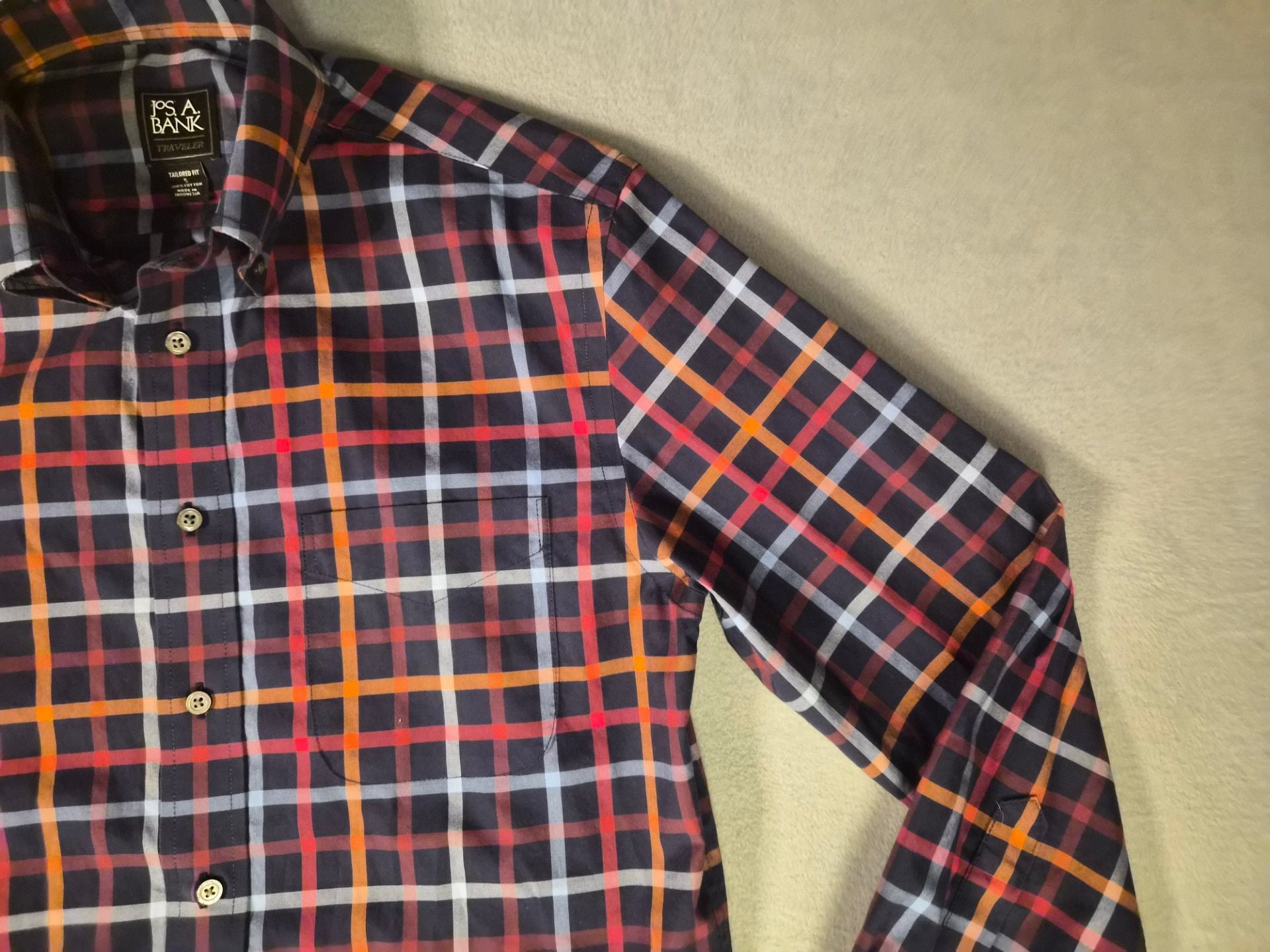 Jos. A. Bank Traveler Tailored Fit Plaid Button Down Shirt Size S 8
