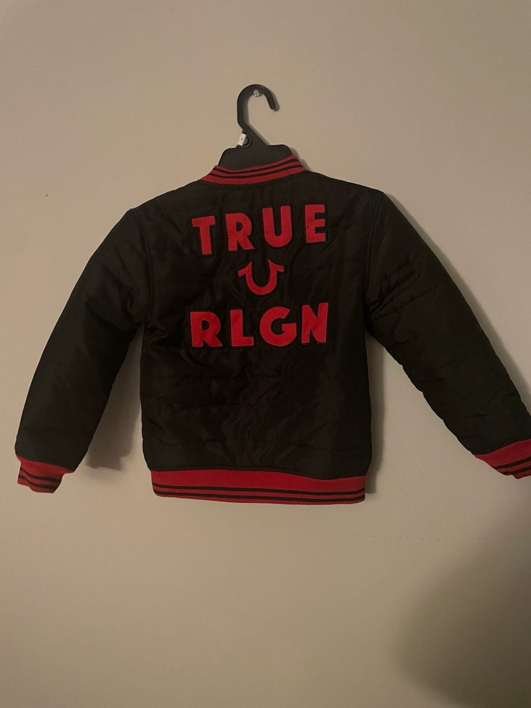 True Religion Kids Black and Red Quilted Bomber Jacket Size 6 3