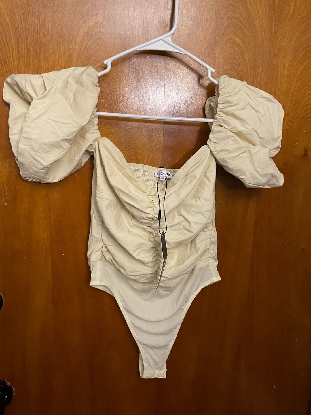 Fashion Nova Cream Ruched Puff Sleeve Bodysuit 2