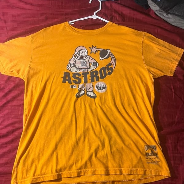 Mitchell & Ness Houston Astros Astronaut Graphic T-Shirt