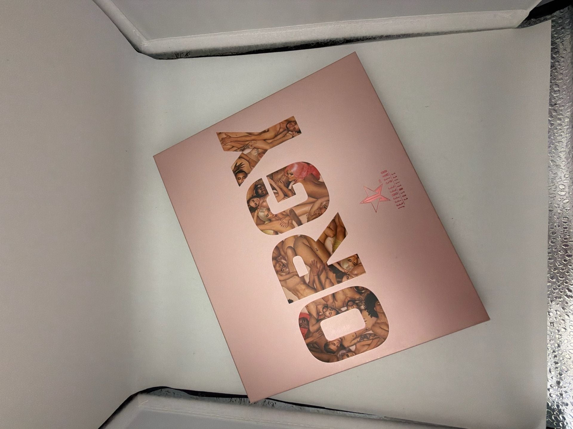 Jeffree Star Cosmetics Orgy Eyeshadow Palette 1