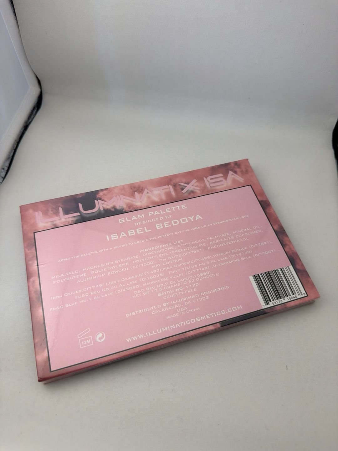 Illuminati Cosmetics x Isa Glam Palette Designed by Isabel Bedoya 3