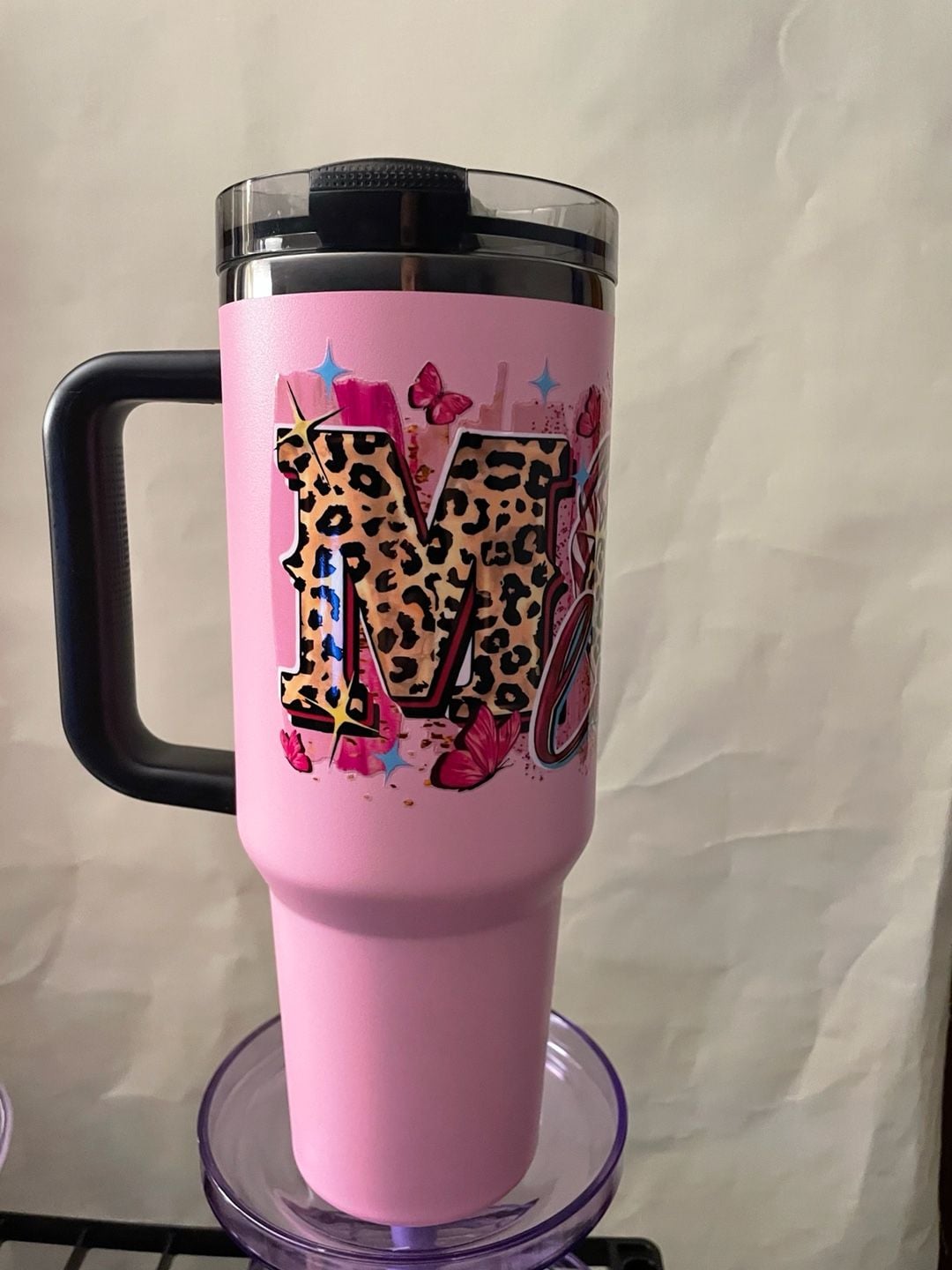 Custom Pink Leopard Print Mom 40oz Insulated Tumbler with Handle 1