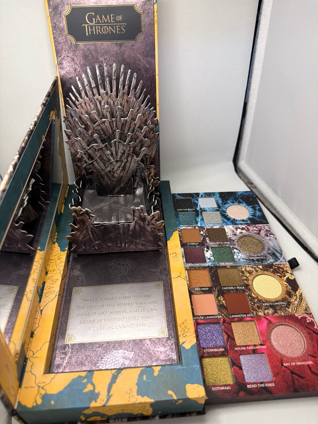 Urban Decay Game of Thrones Eyeshadow Palette 3