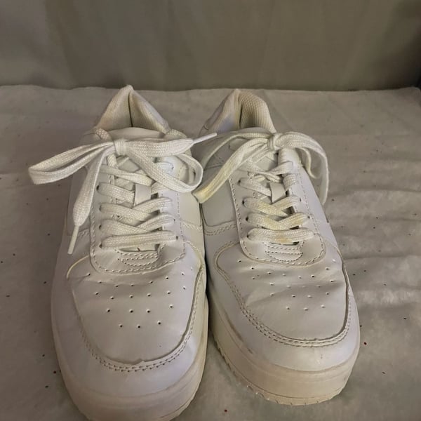 No Boundaries White Platform Low Top Sneakers