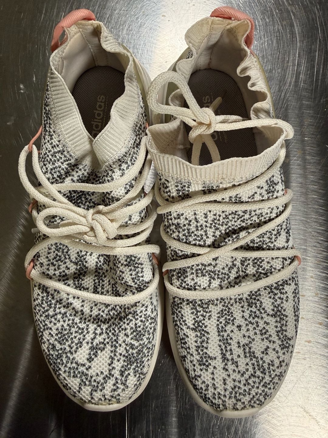 Adidas Women's Size 7.5 White Black Knit Memory Foam Sneakers 2