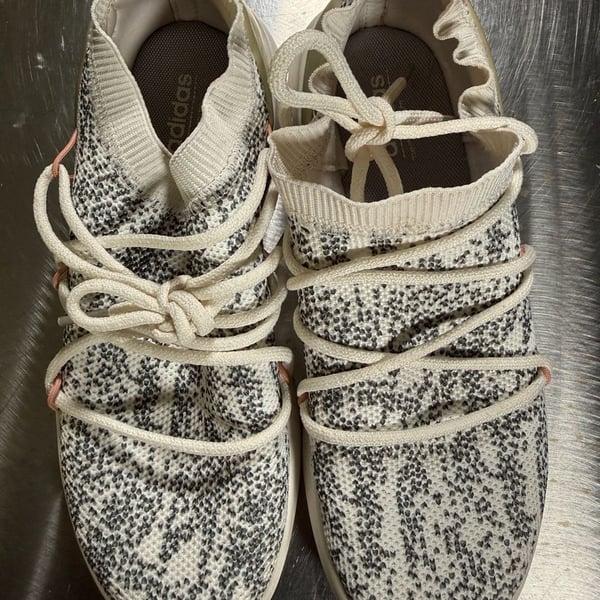 Adidas Women's Size 7.5 White Black Knit Memory Foam Sneakers