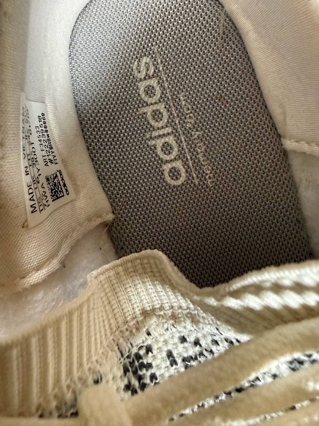 Adidas Women's Size 7.5 White Black Knit Memory Foam Sneakers 7