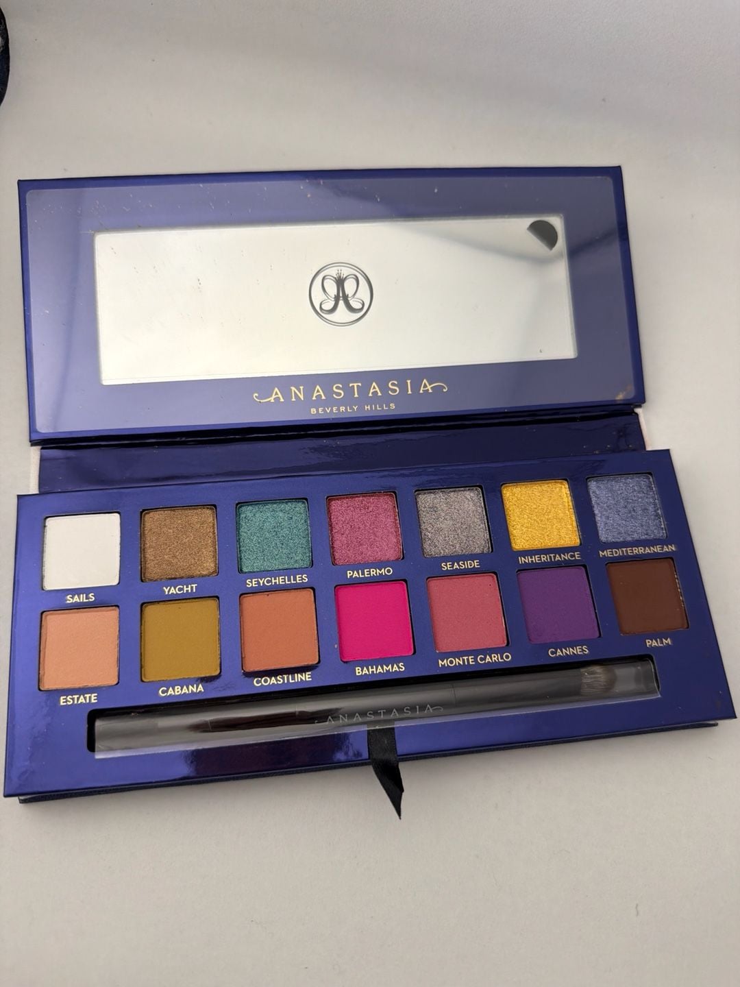Anastasia Beverly Hills Riviera Eyeshadow Palette 4