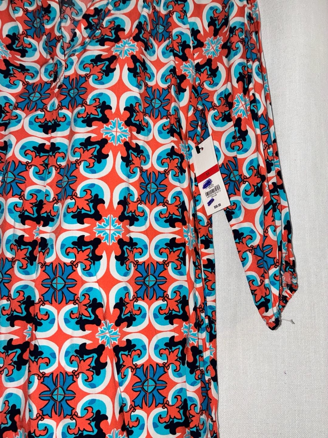 Crown & Ivy Printed Split Neck Blouse Size XS 6