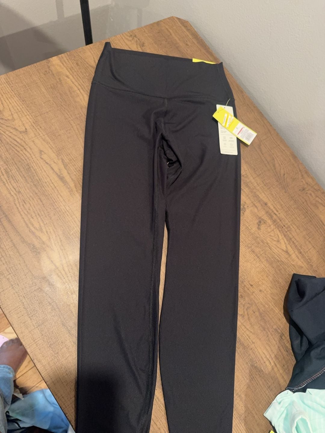 All in Motion Everyday Soft High Rise 7/8 Length Leggings Size S 2
