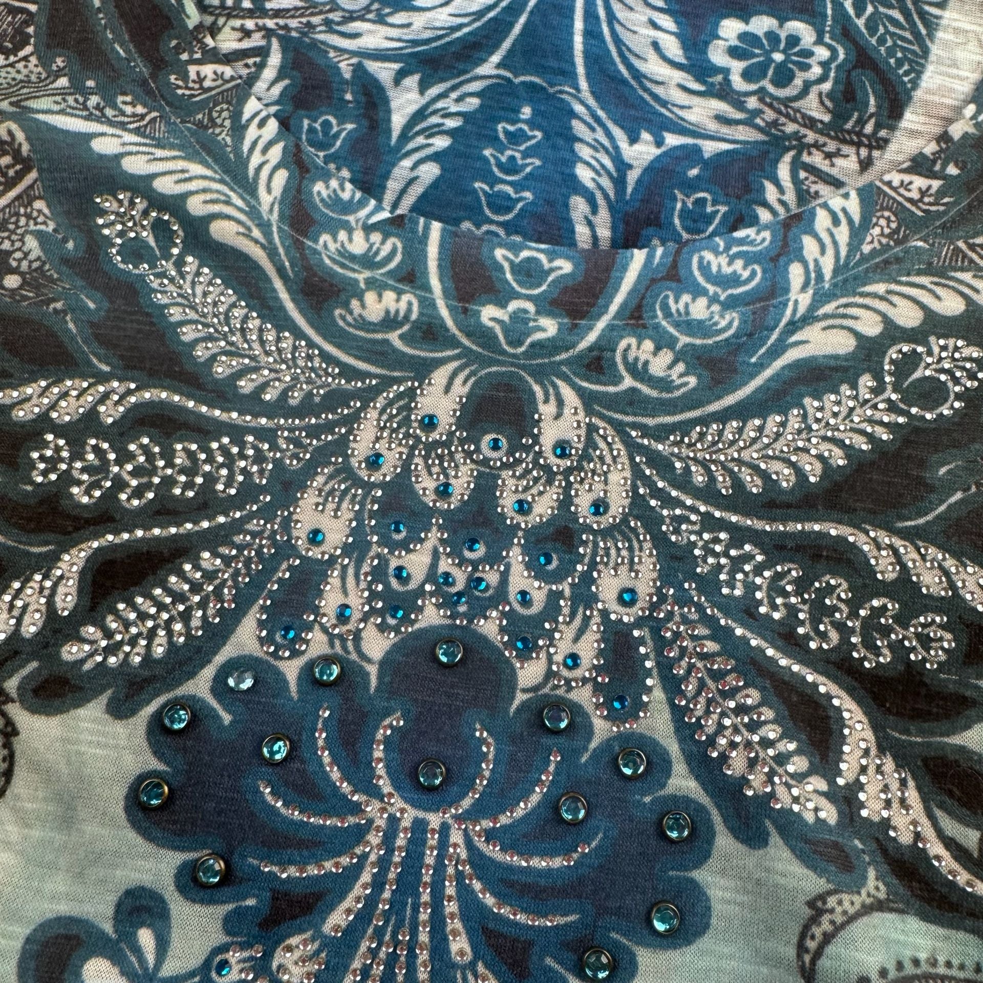 Daytrip Women's Size M Blue Paisley Rhinestone Embellished Short Sleeve T-Shirt 7