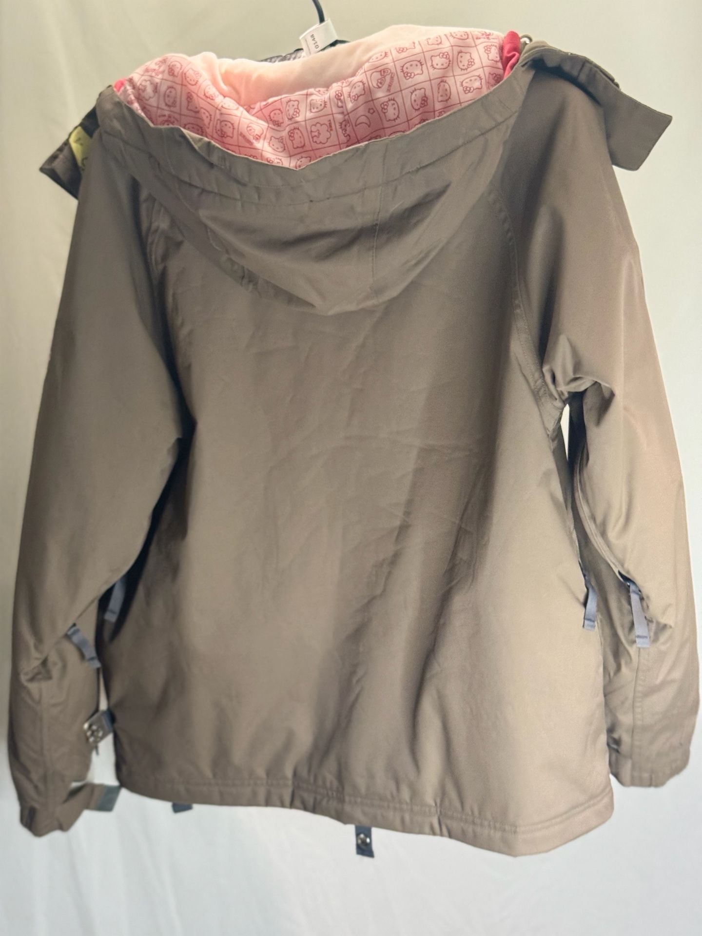 686 x Hello Kitty Times Line Women's Snowboard Jacket Size M 5