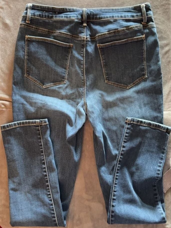 Chico's The Platinum Legging Jeans Size 1 2