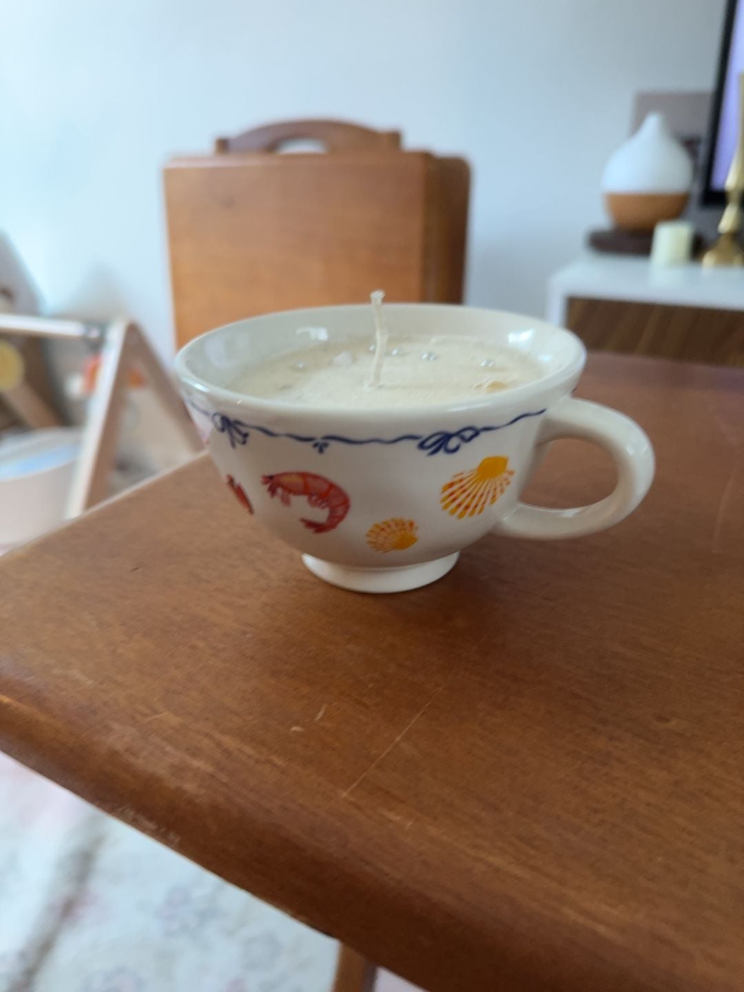 Handmade Lobster and Seashell Teacup Soy Candle 4