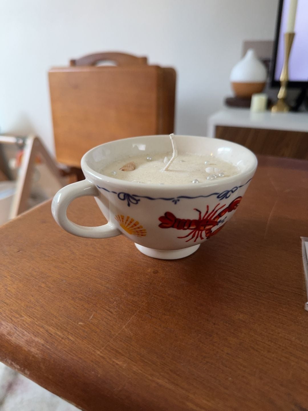 Handmade Lobster and Seashell Teacup Soy Candle 1