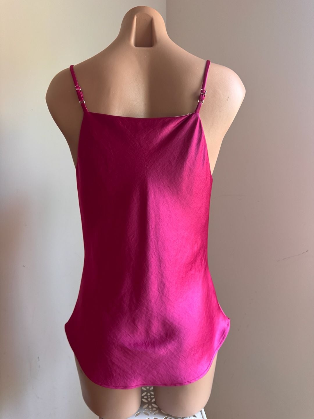 Karen Kane Fuchsia Satin Cowl Neck Camisole Top Size XS Made in the USA 3