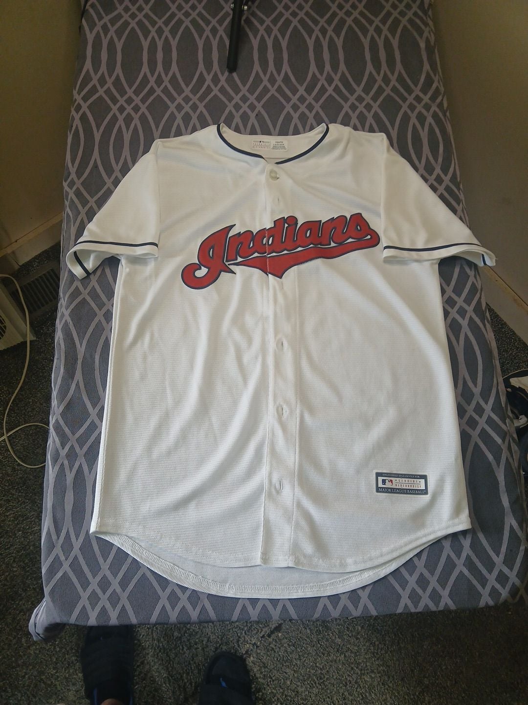 MLB Genuine Merchandise Cleveland Indians Youth Baseball Jersey Size L 14/16 2