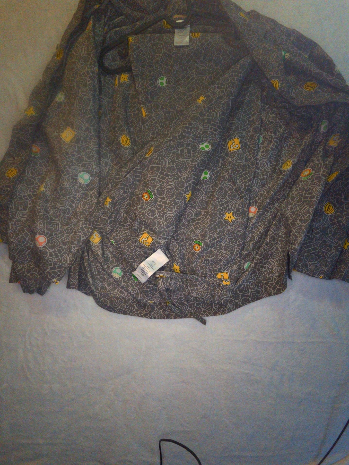 Super Mario Men's Pajama Set Size Large 3