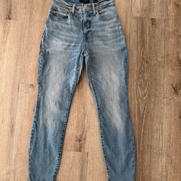 Lucky Brand High Rise Skinny Jeans Size 6/28 Raw Hem