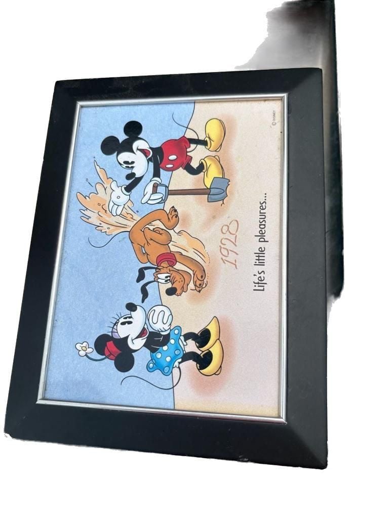 Vintage 2001 Disney Hallmark Keepsake Memory Box 1
