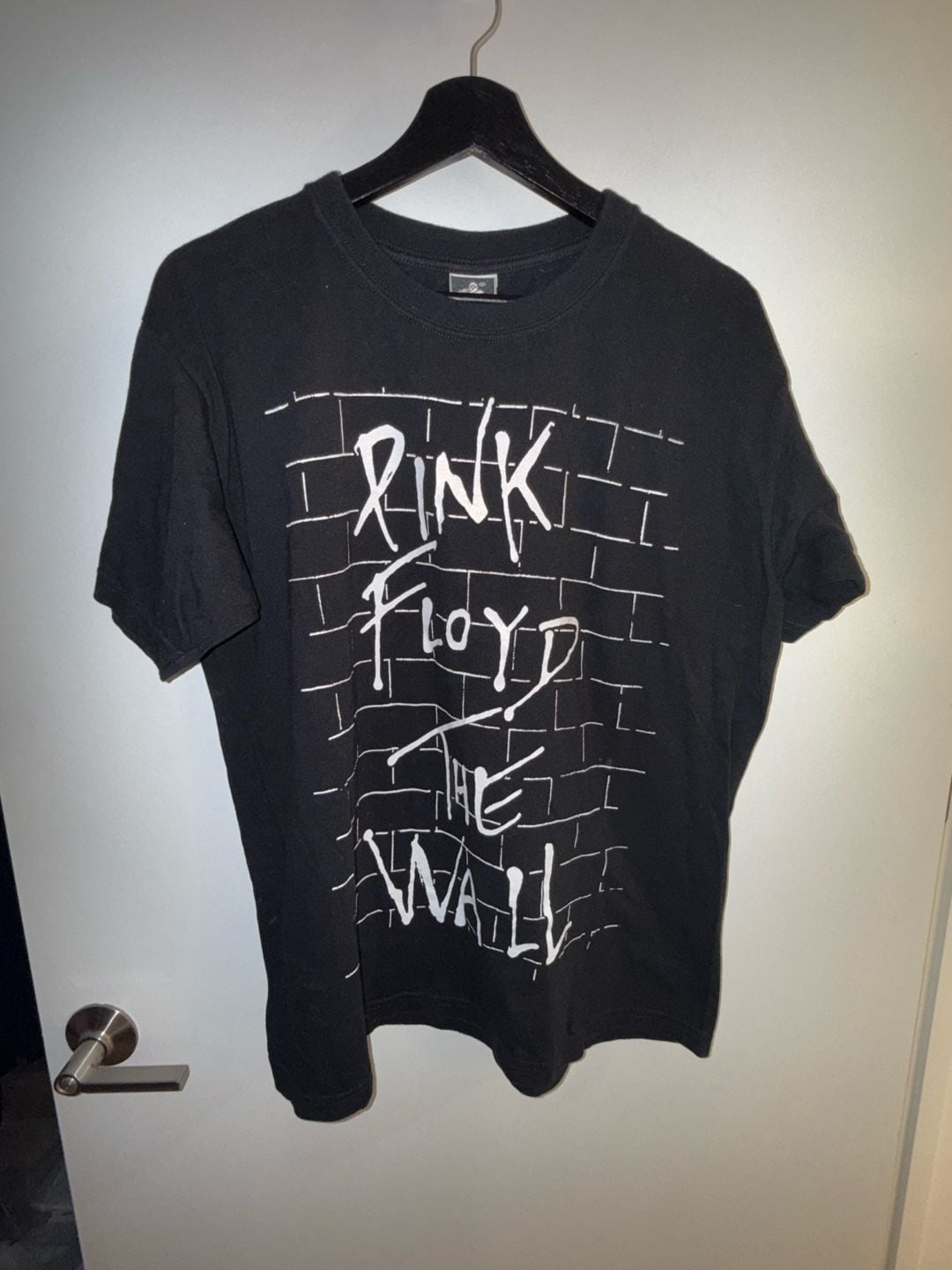 Vintage Rock Dreams Pink Floyd The Wall Graphic T-Shirt 2
