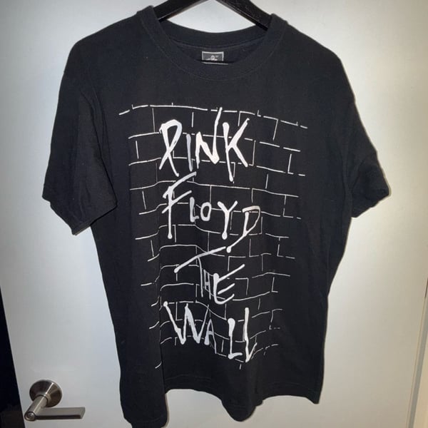 Vintage Rock Dreams Pink Floyd The Wall Graphic T-Shirt