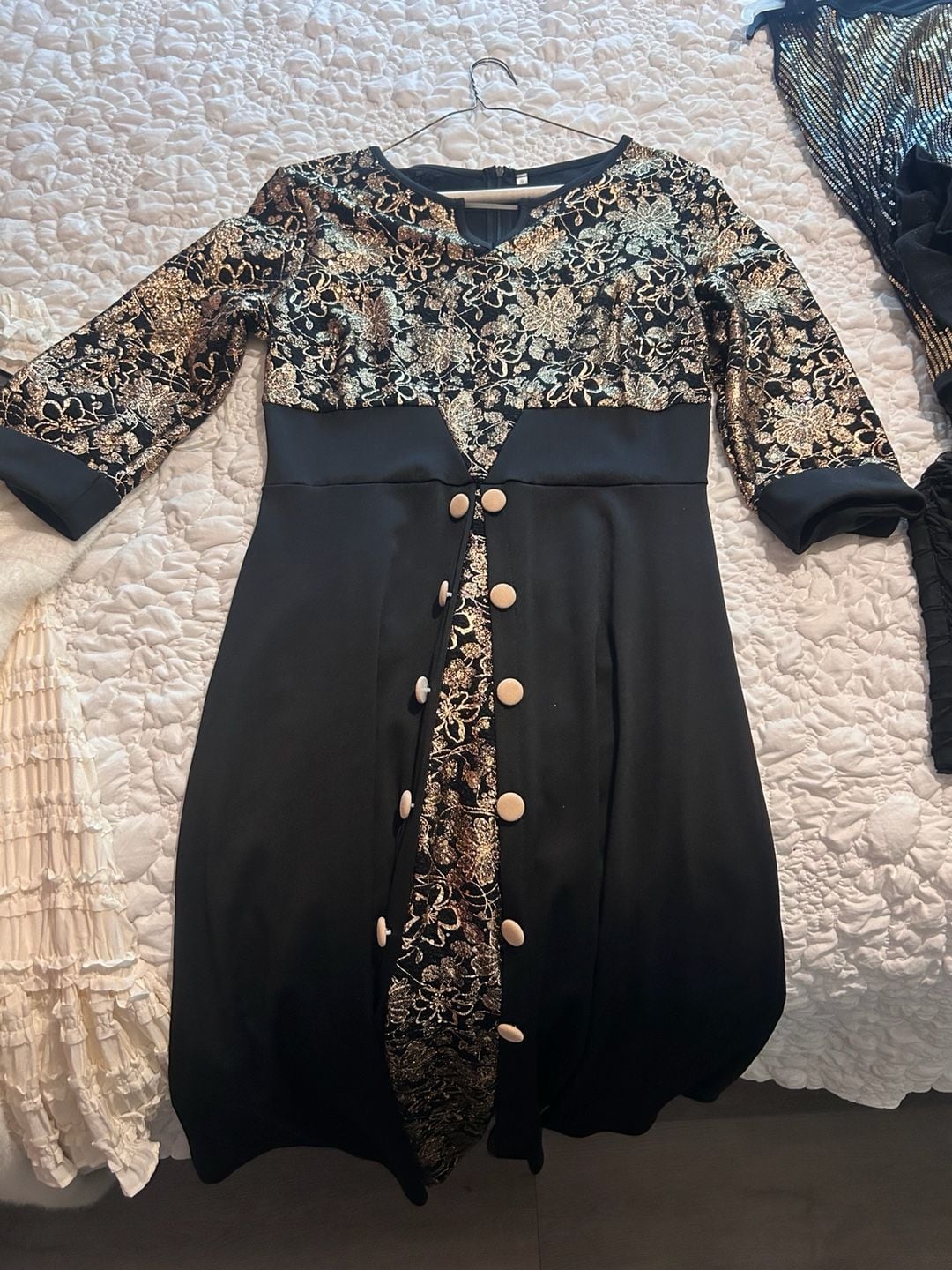 Black and Gold Floral Metallic Button-Front Dress Size S 2