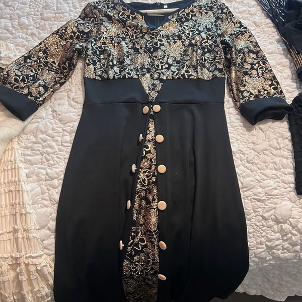 Black and Gold Floral Metallic Button-Front Dress Size S