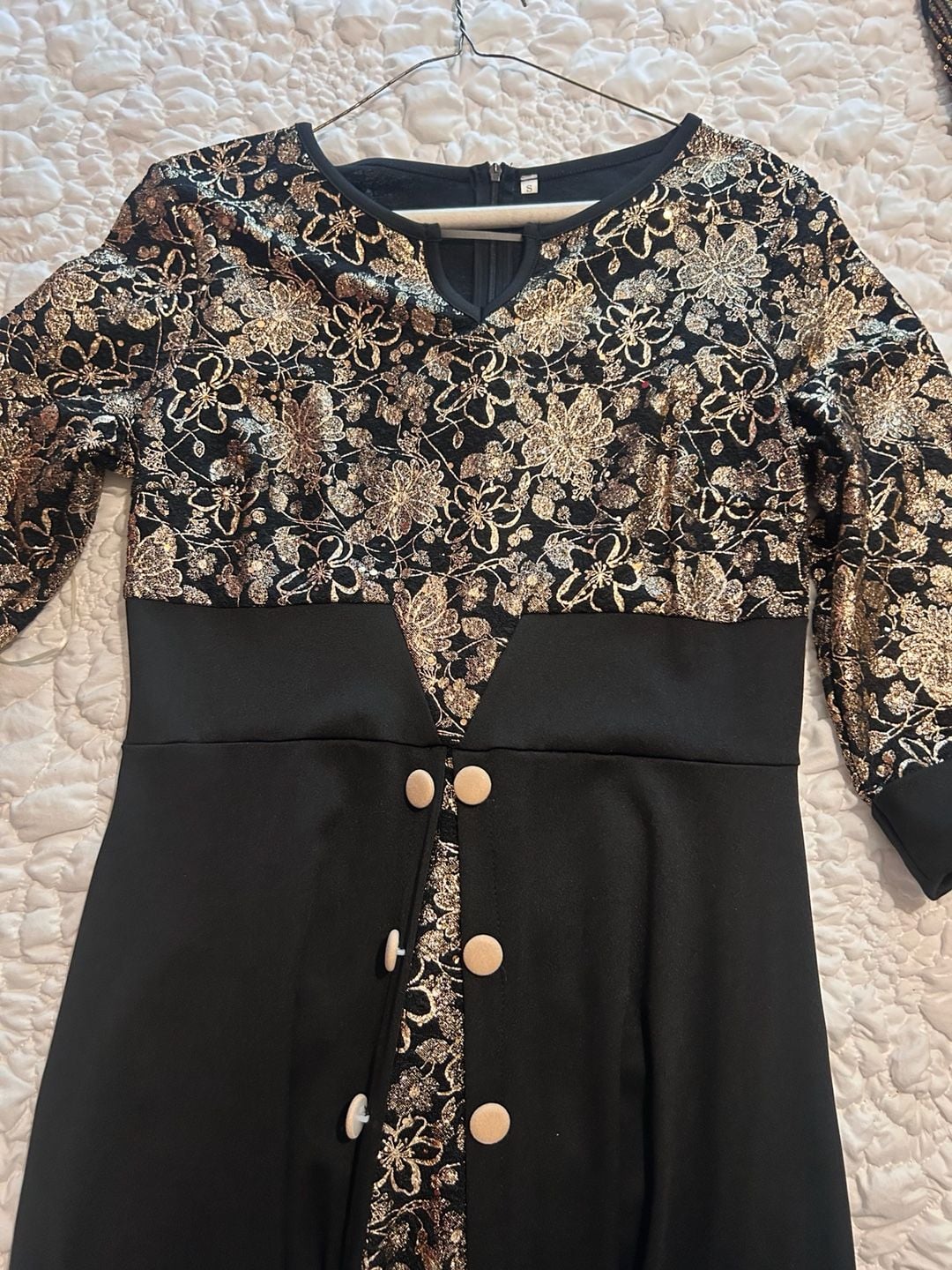 Black and Gold Floral Metallic Button-Front Dress Size S 4