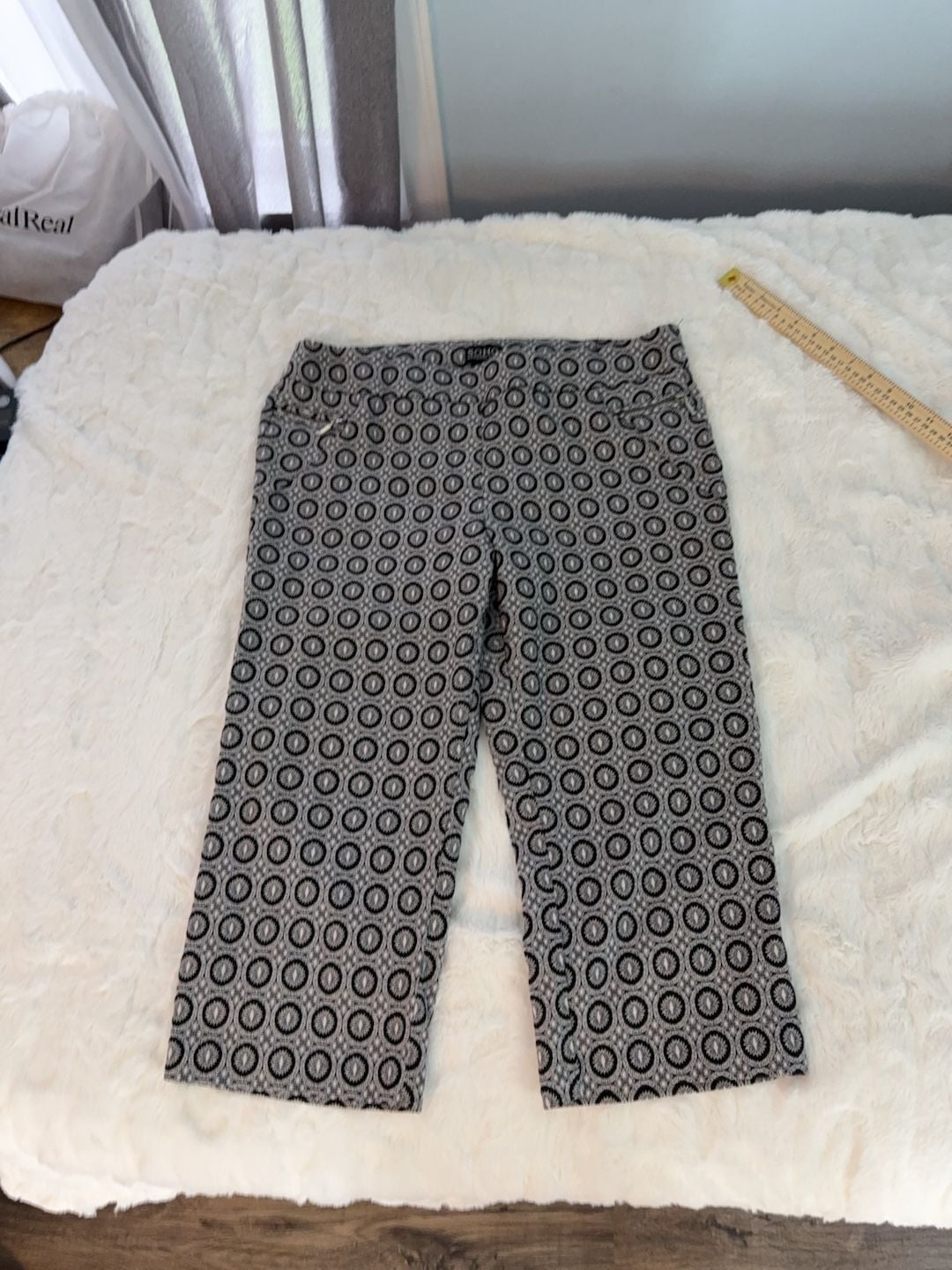 Soho Apparel Ltd. Size L Black and White Geometric Print Pants 5