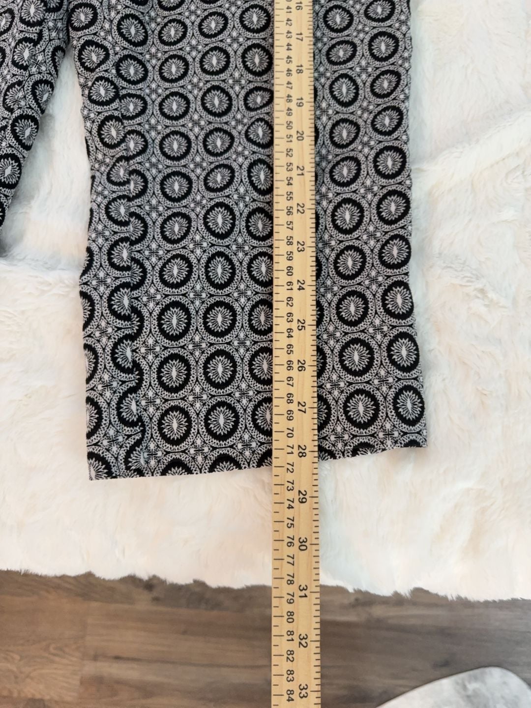 Soho Apparel Ltd. Size L Black and White Geometric Print Pants 6