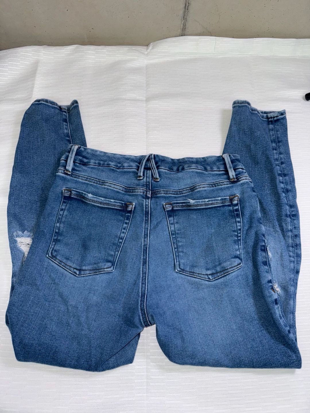 Good American Size 10/30 Distressed Skinny Jeans 6