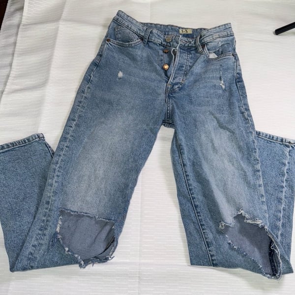 H&M Mom Jeans High Waist Size 4
