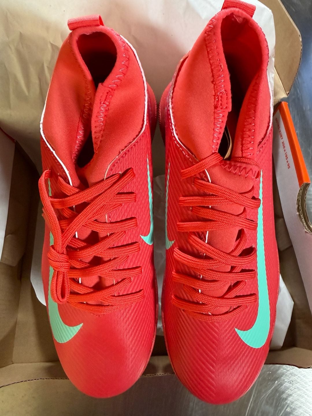Nike JR Superfly 10 Club TF Soccer Shoes Ember Glow/Aurora Green Size 3.5Y 2