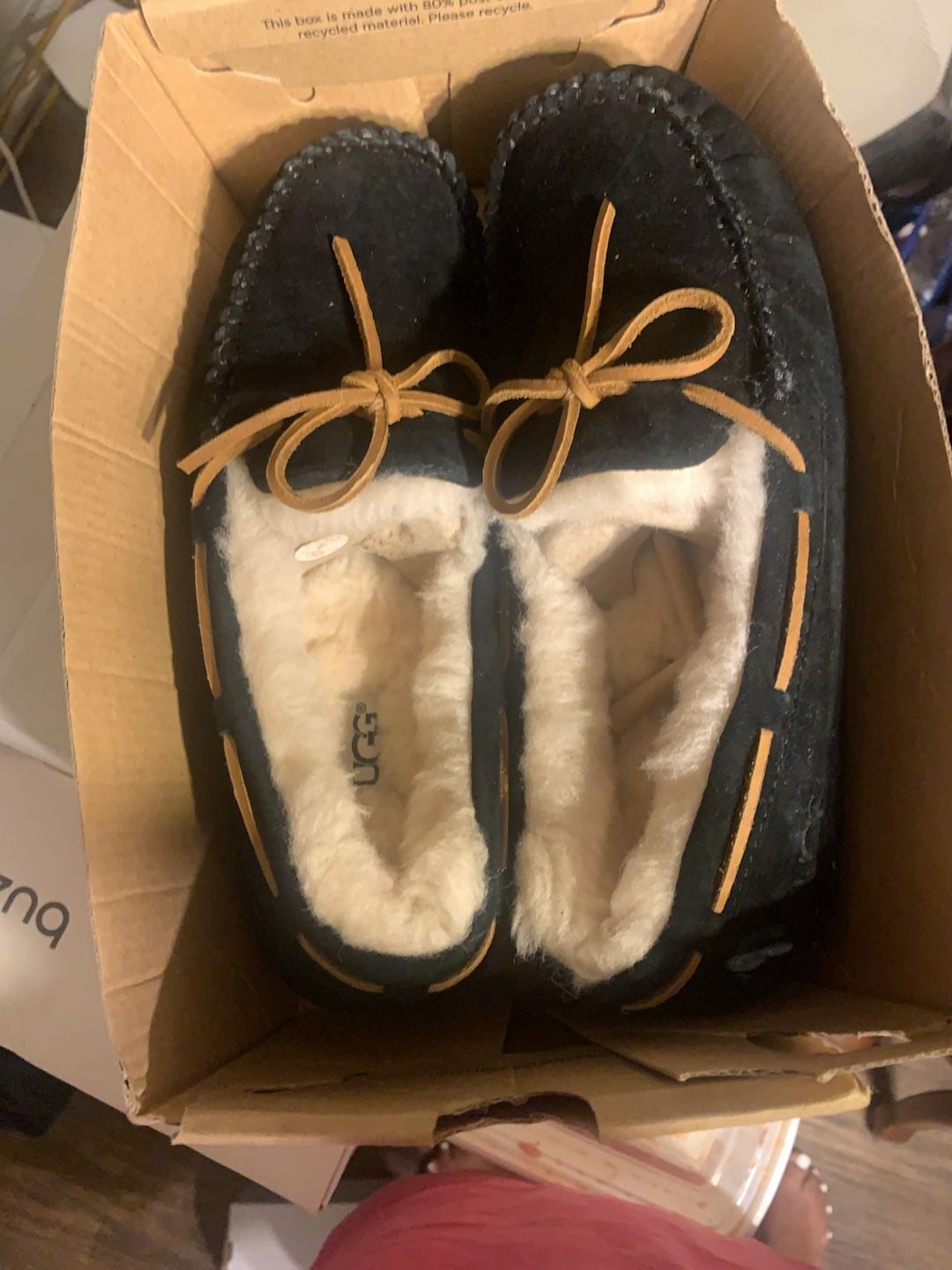 UGG Women's Dakota Suede Moccasin Slippers Black Size 7 1