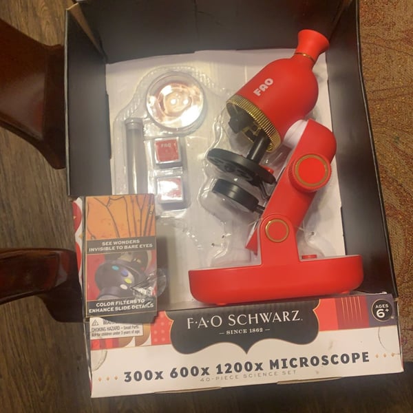 FAO Schwarz 300x 600x 1200x Microscope 40-Piece Science Set