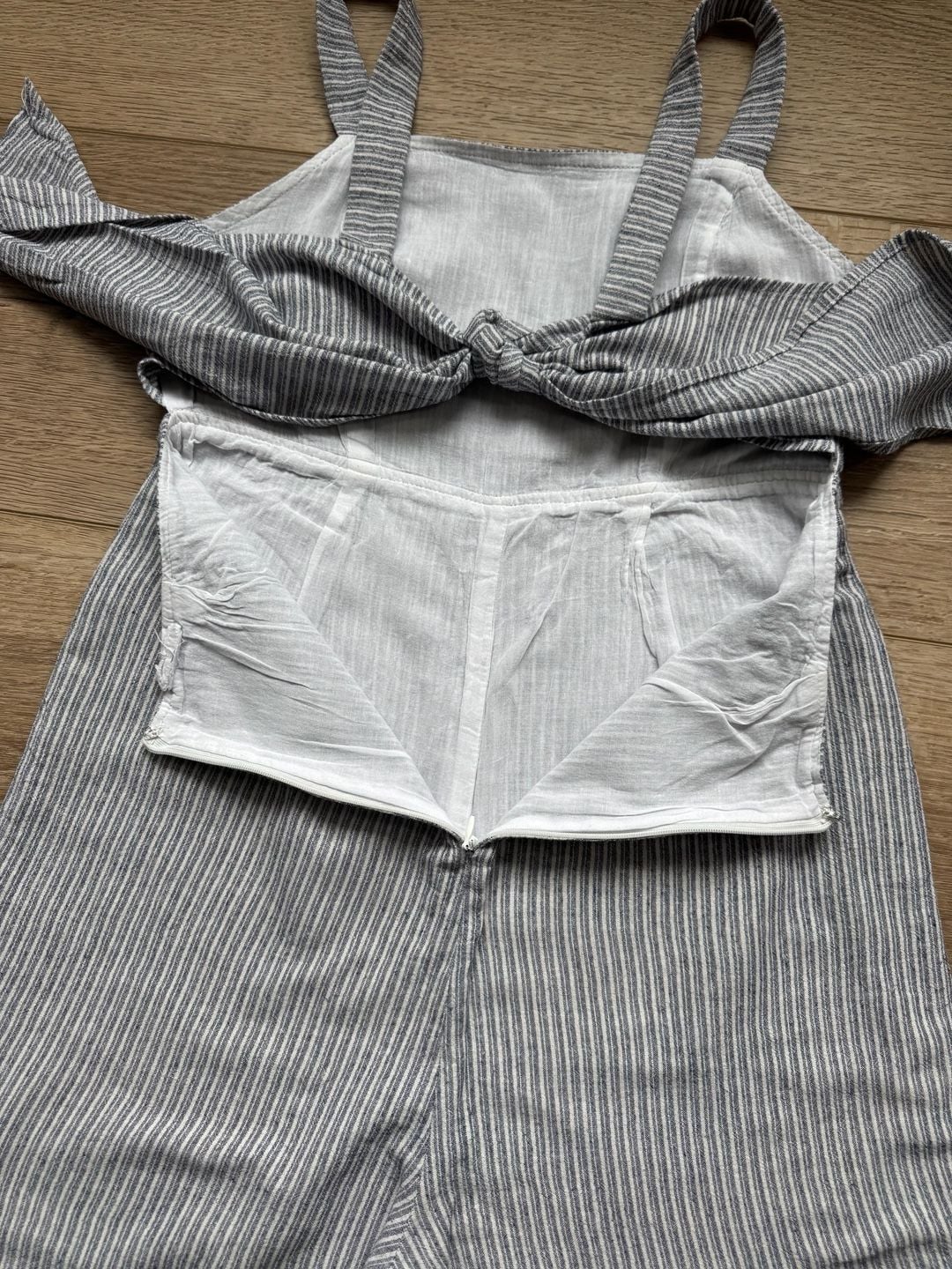 Women’s Blue Pinstripe Tie Back Wide Leg Jumpsuit Size M Coastal Minimalist 14