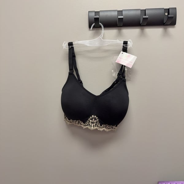Signature Collection Black Lace Trim Bra 502
36C