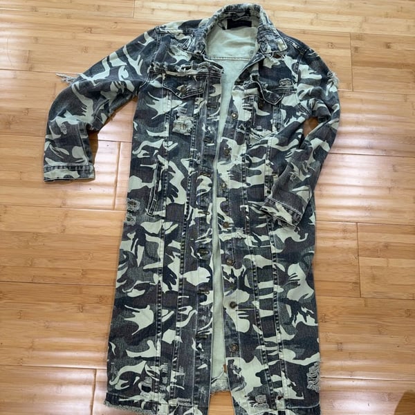 Mustard Seed Women's Distressed Camo Long Denim Jacket Size S