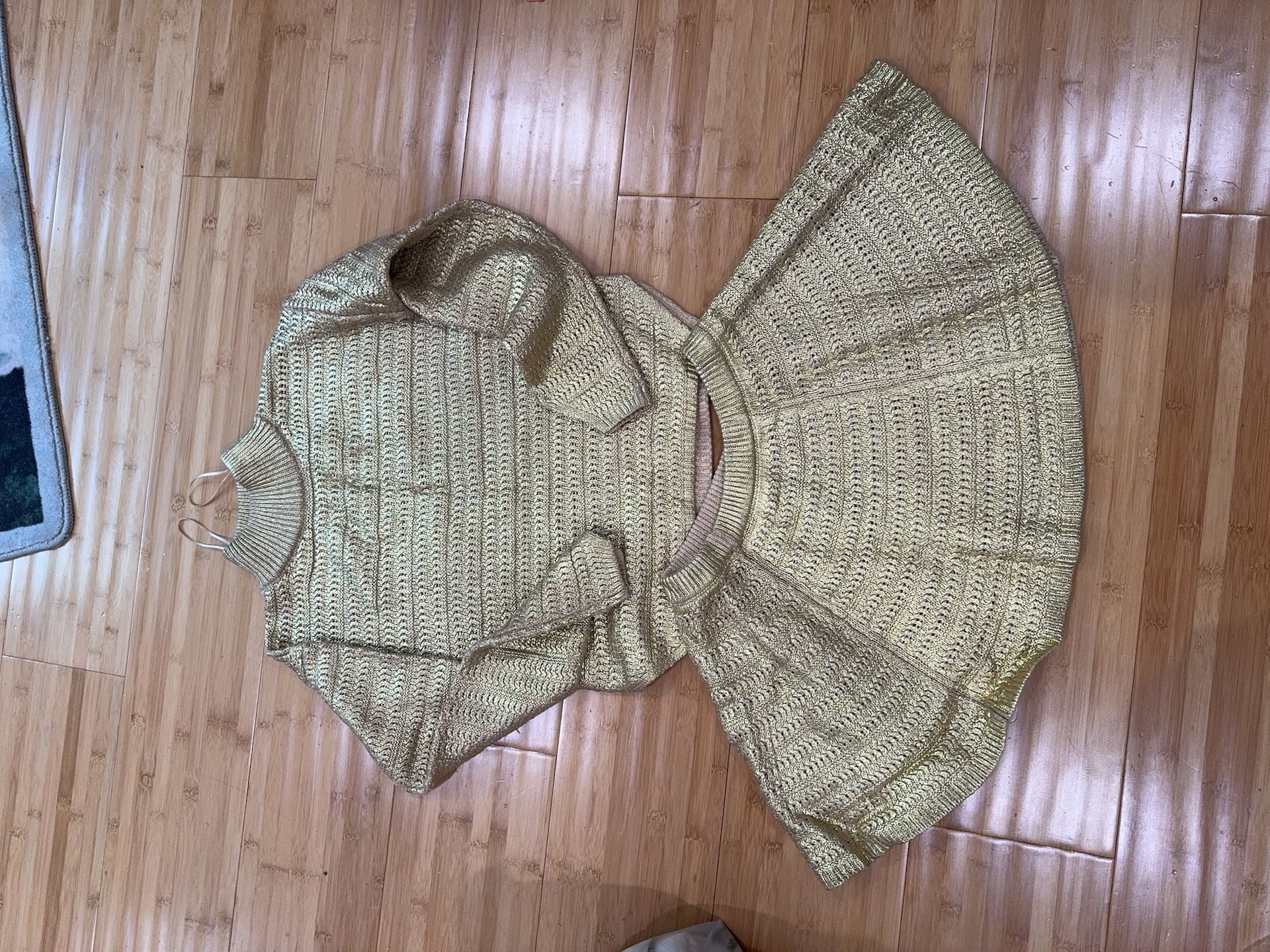 Scoop Metallic Gold Knit Sweater and Skirt Two-Piece Set Size XS (0-2) 1