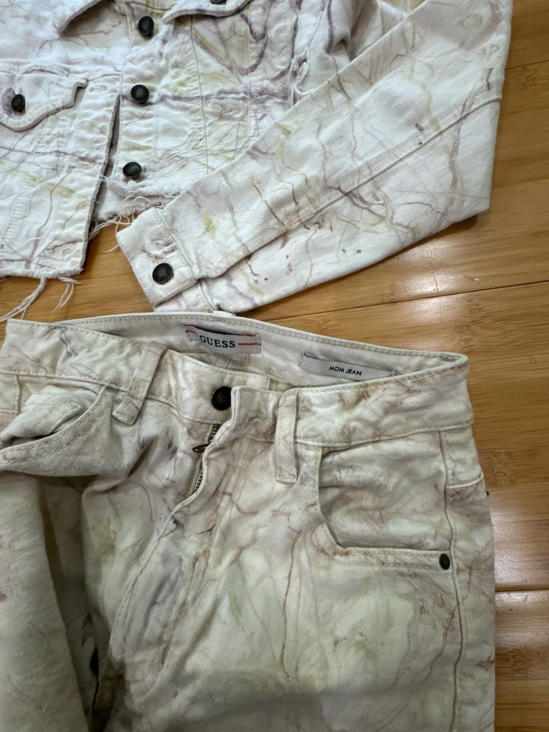 Guess Marble Print Cropped Jacket and Mom Jean Set Size M/26 5