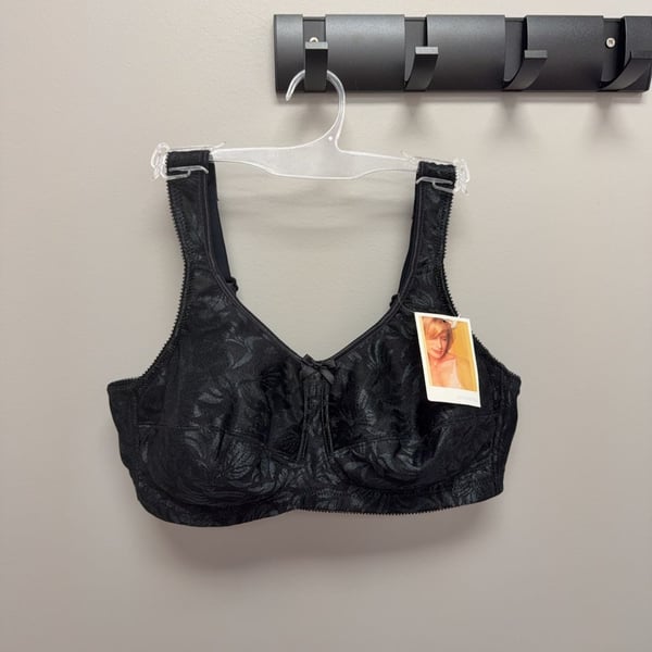 Amoena Black Floral Lace Full Coverage Bra size 38 C 