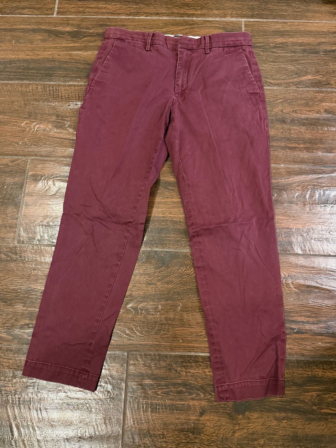 Banana Republic Tapered Fit Chinos Burgundy 32x30 1