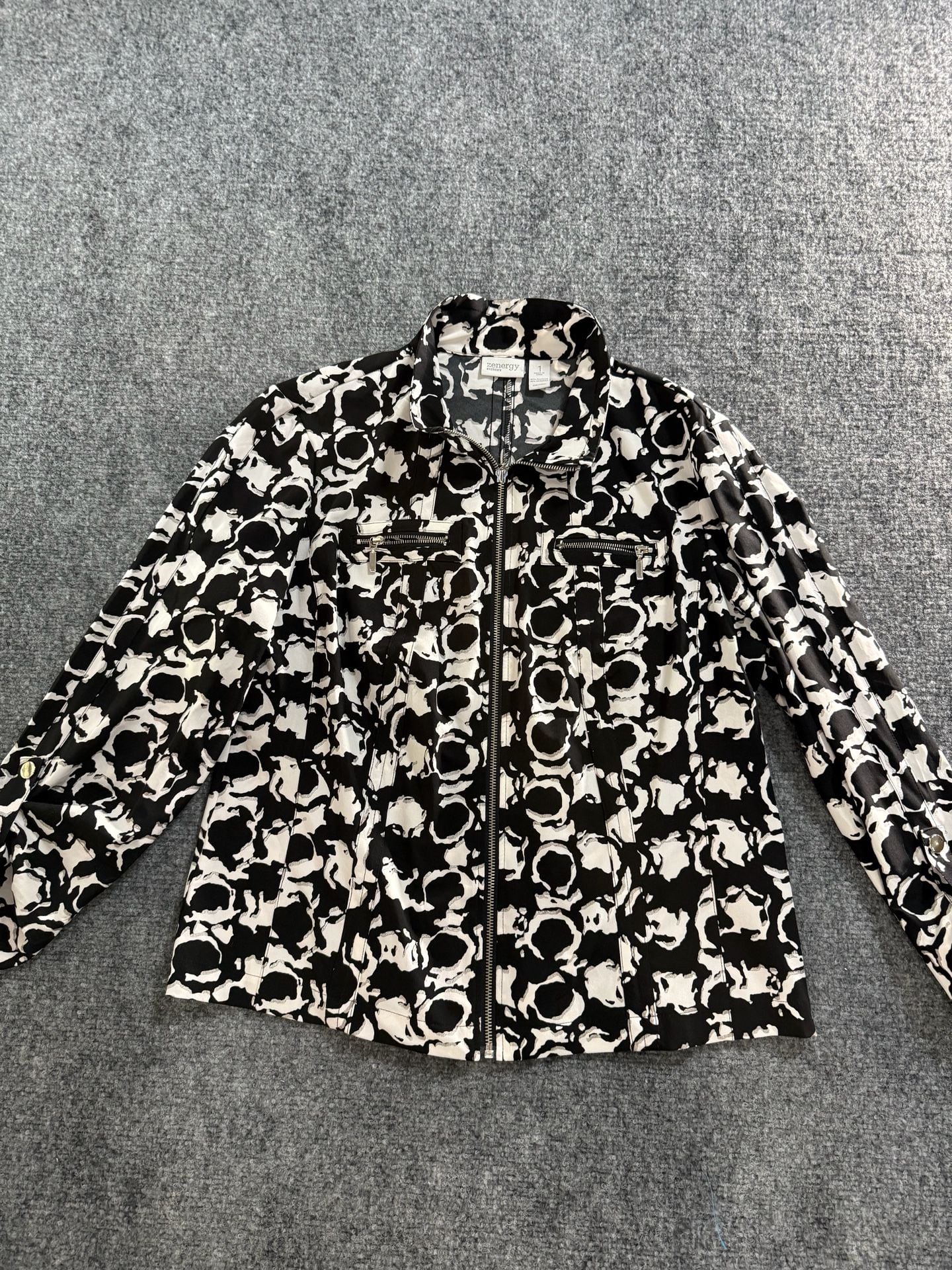Zenergy by Chico's Black and White Abstract Print Zip Front Jacket Size 1
B172JC 3