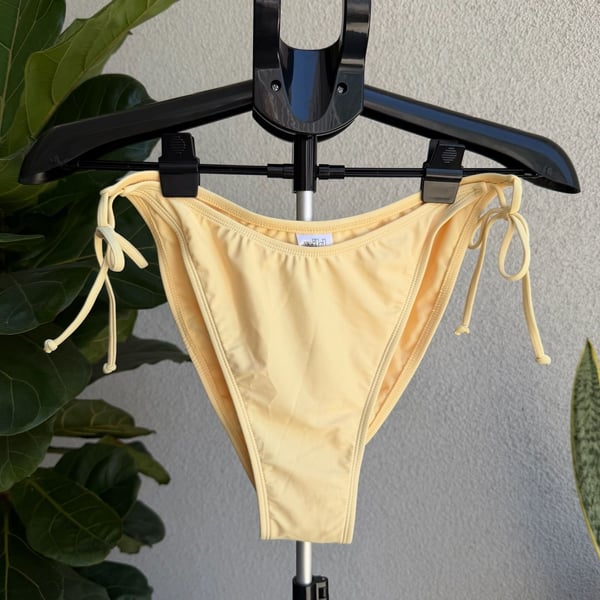 Wild Fable Yellow Adjustable Tie-Side Bikini Bottoms Size XL (16)