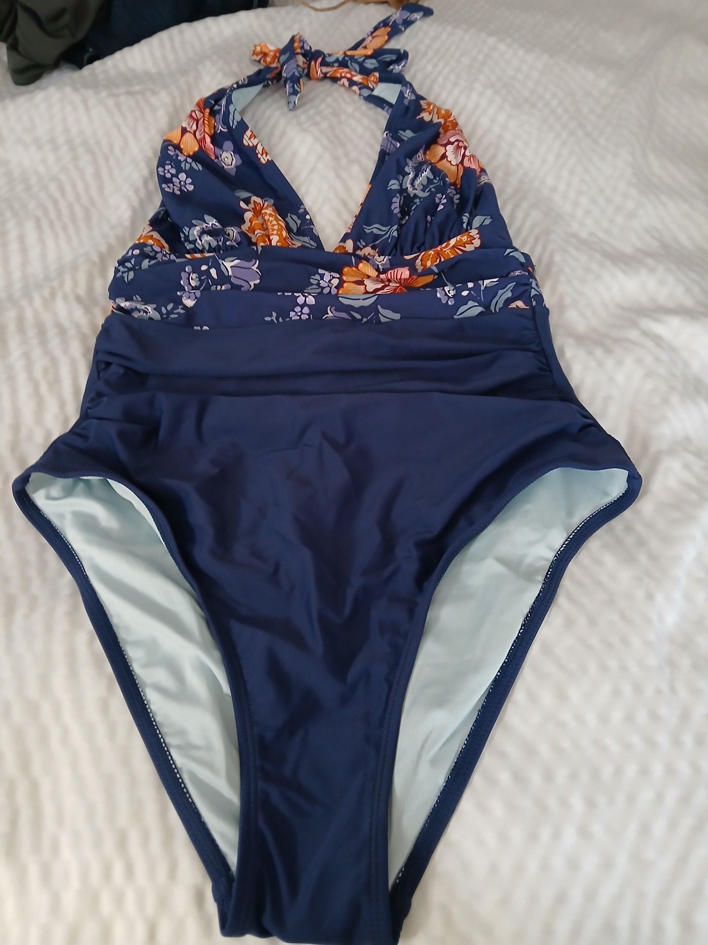 Cupshe Women's Floral Halter Tummy Control One-Piece Swimsuit Size M 2
